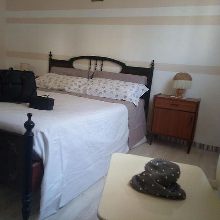 La Villa Bellaria-Igea Marina Exteriör bild