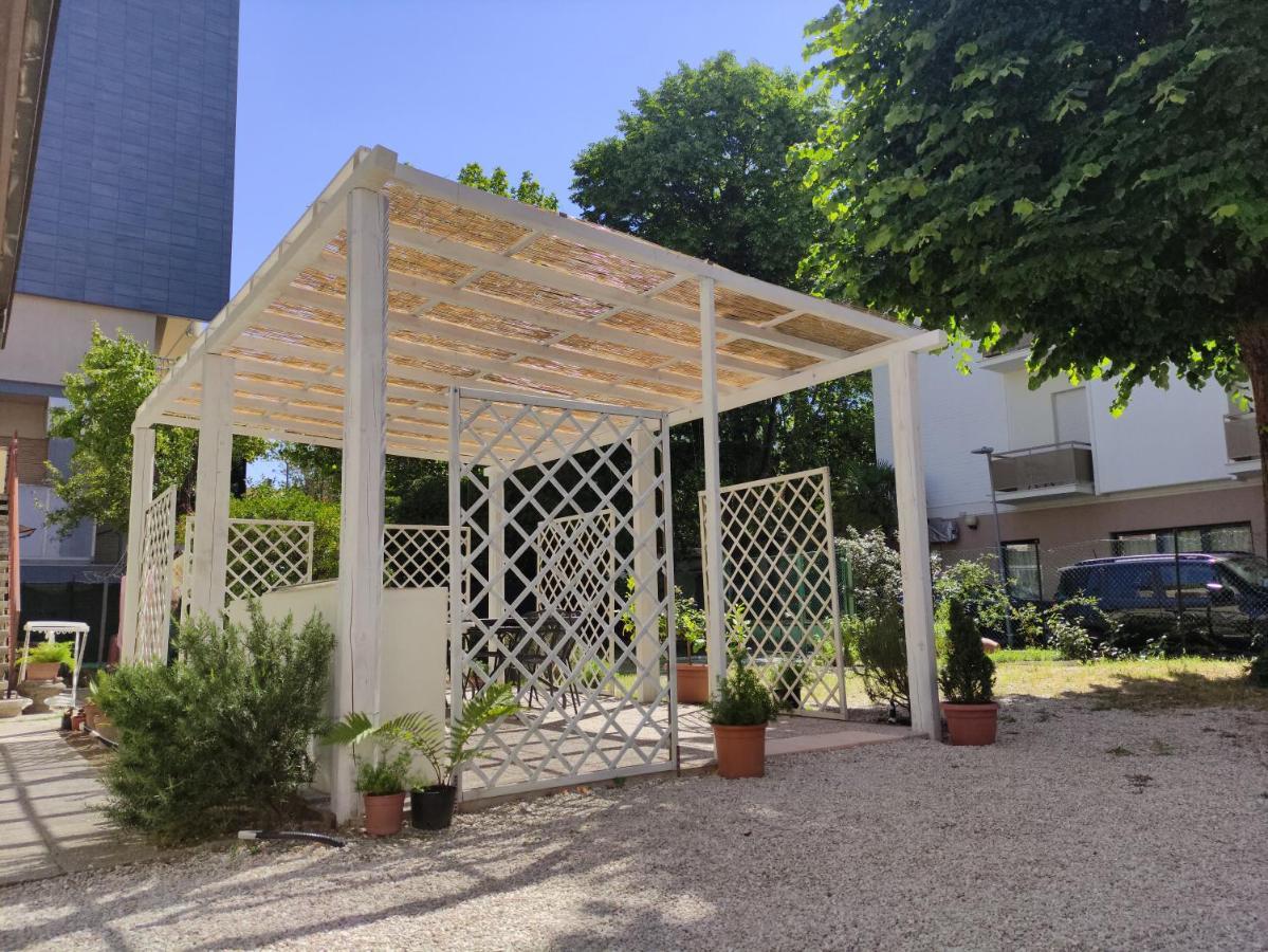 La Villa Bellaria-Igea Marina Exteriör bild