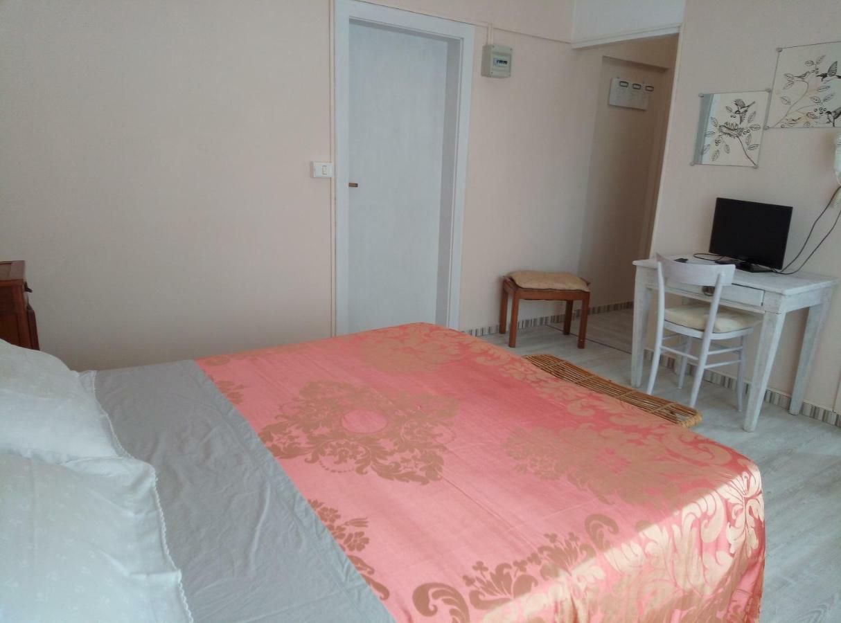 La Villa Bellaria-Igea Marina Exteriör bild