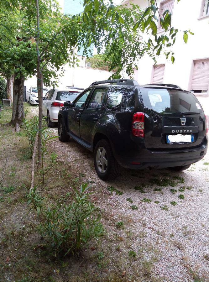 La Villa Bellaria-Igea Marina Exteriör bild