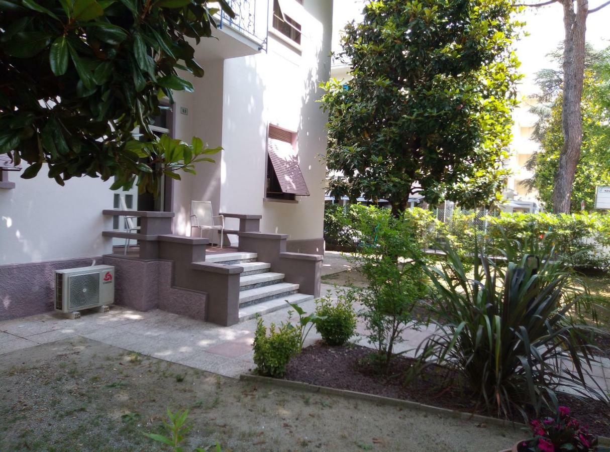 La Villa Bellaria-Igea Marina Exteriör bild